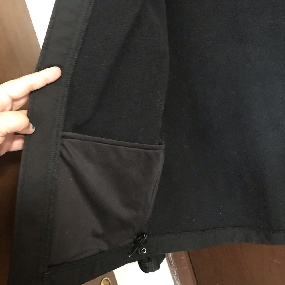 Red ledge soft shell jacket - Picture 4 of 7